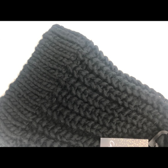 Cappellificio Fiorentinon Cable Knit Black Beanie - Picture 2 of 5